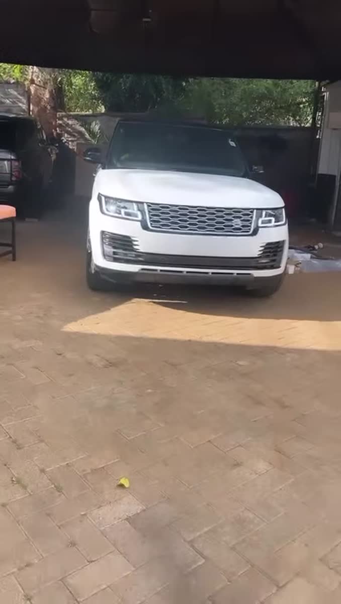 Range Rover Vogue: Before